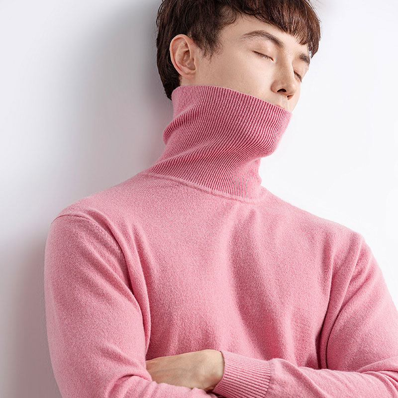 Grote silhouet hoge nek sweaters, korte truien met hoge nek en gestreepte truien met hoge nek kunnen allemaal gemakkelijk worden beheerst, waardoor verschillende modieuze stijlen worden gecreëerd om te voldoen