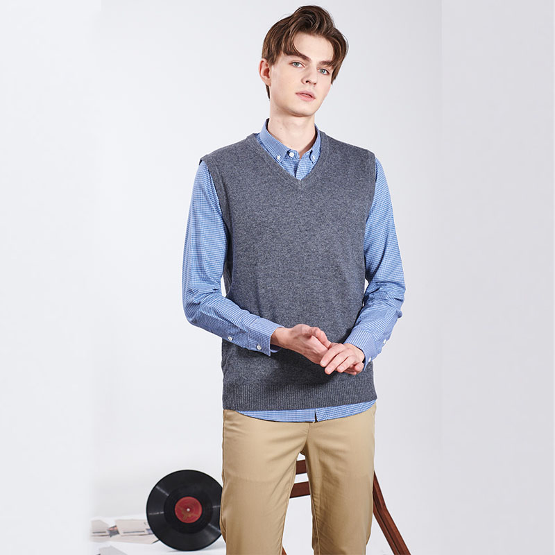 Waarom zou u een vesttrui voor uw garderobe kiezen?